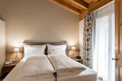 Haus Spescha, Room