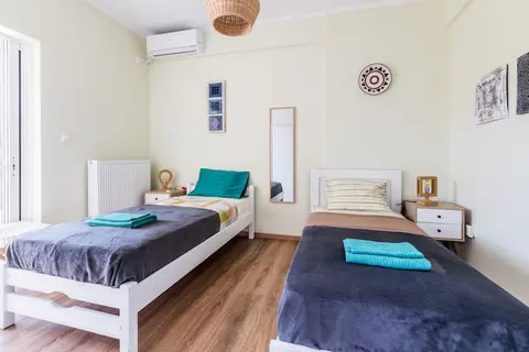 Alexander Apartments Airport, Room