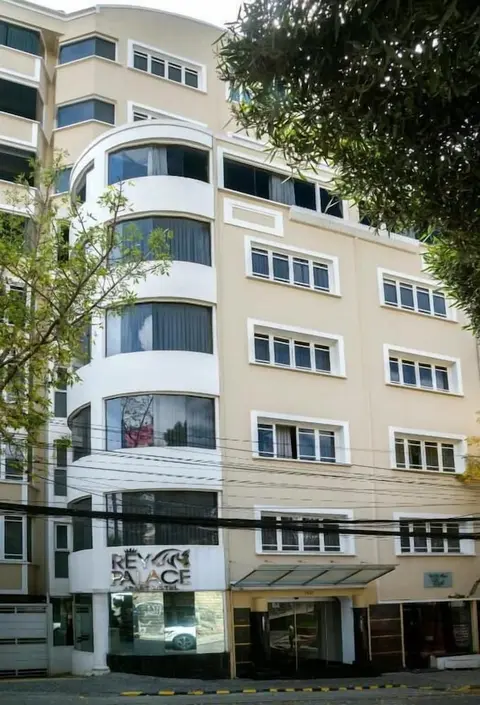 Hotel Rey Palace, Exterior