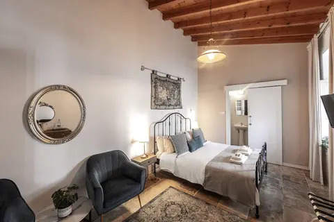 Edem Traditional House, Room
