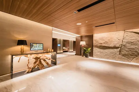 Ashley Tanah Abang, Lobby