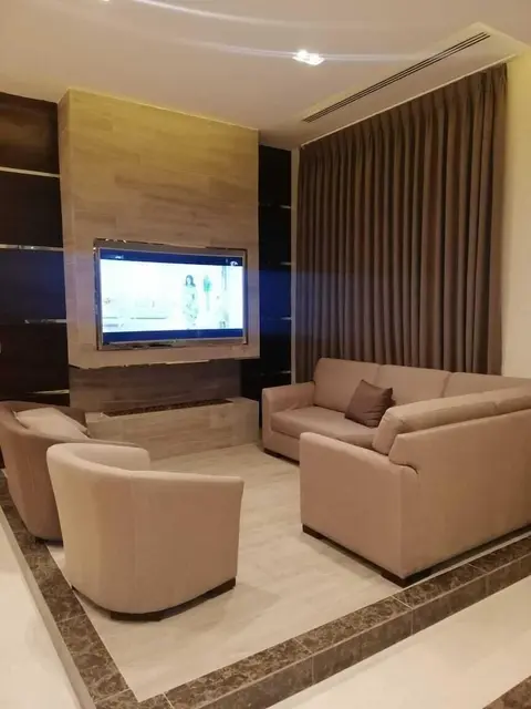 Big Ben Hotel Suites, 