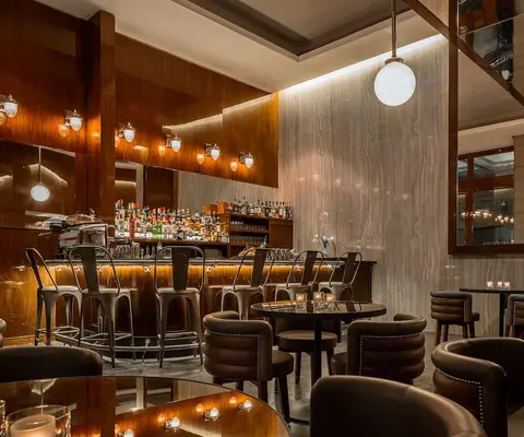 Hotel Hugo, Dining