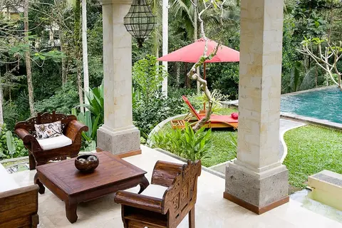 Suara Air Luxury Villa Ubud, Interior entrance
