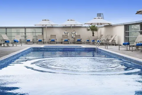Carlton Downtown, Outdoor pool