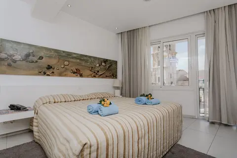 Hotel Opera, Room