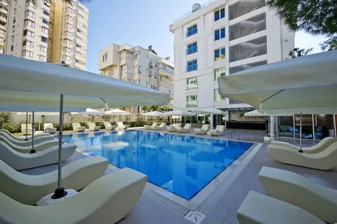 Prime Hotel, Outdoor pool