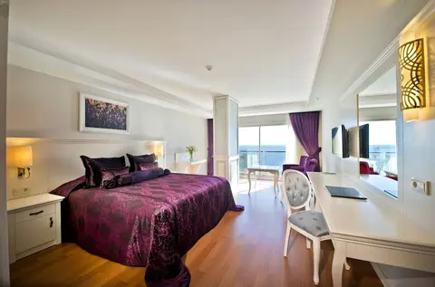 Prime Hotel, Room