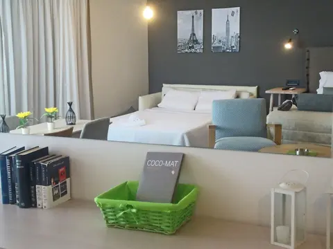 Amphitryon City Hotel, Room