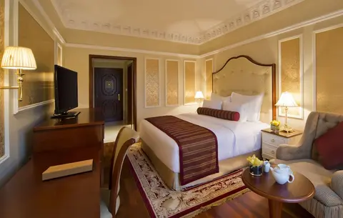 Warwick Doha, Room