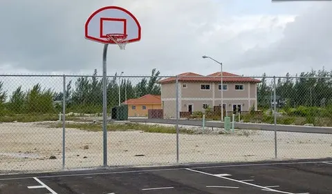 Taste of Paradise, Basketball court