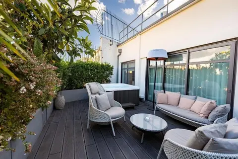 Le Cinq Codet, Room