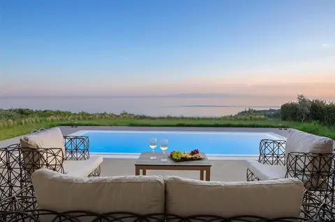 Ajul Luxury Hotel & Spa Resort, a Registry Collection Hotel, Room