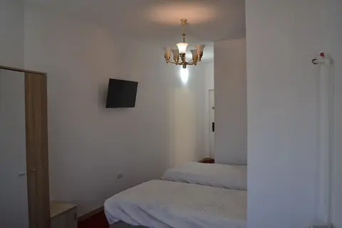 Live Tulcea, Room