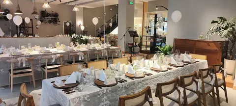 Timeless Boutique House, Restaurant