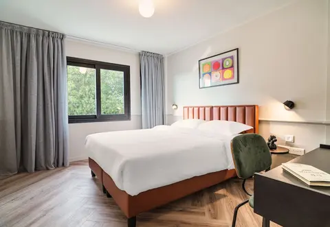 LIV The City Suites, Room