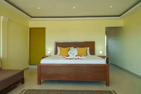 La Casona MC, Room