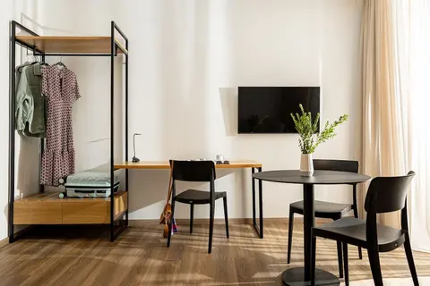 Pnoe Urban Living, Room