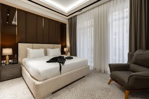Europe Hotel, Room