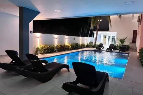 Sofy House, Pool