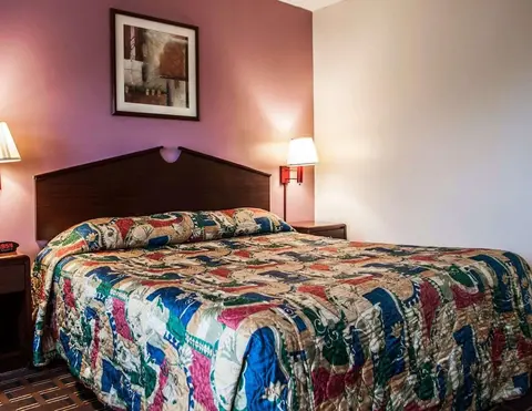 Express Inn -Rahway, Room