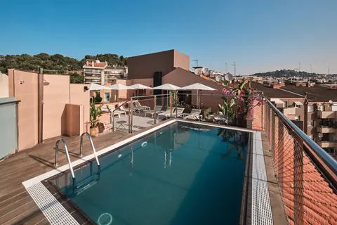 Catalonia Park Putxet, Pool
