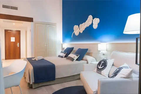 Botel Alcudiamar, Room