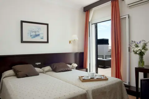 Gaudi, Room