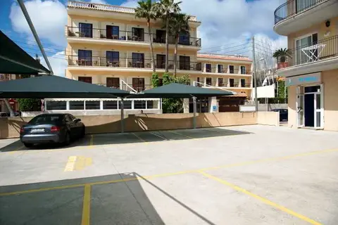Amoros, General view