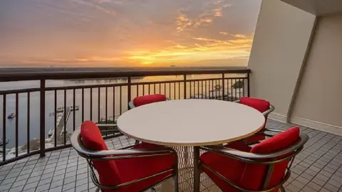 Disney's Contemporary Resort, Room