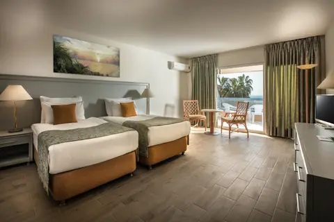 Grand Blue Sky International Hotel, Room