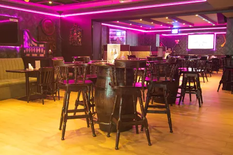 Concorde Deira, Bar