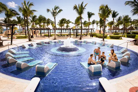 Barcelo Maya Palace, Pool