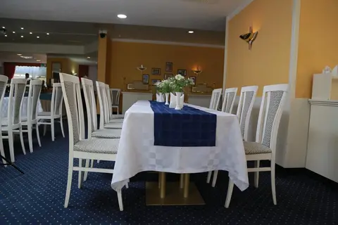 Shodlik Palace Hotel, Restaurant