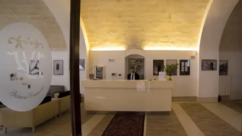 Palazzo Viceconte, Lobby