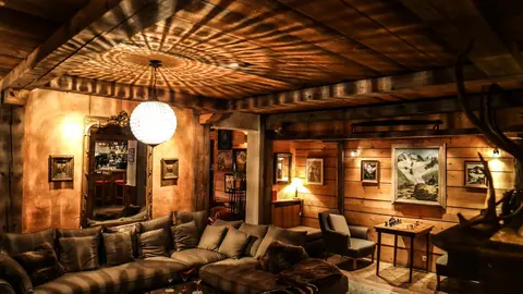 Le Jeu de Paume, Lobby