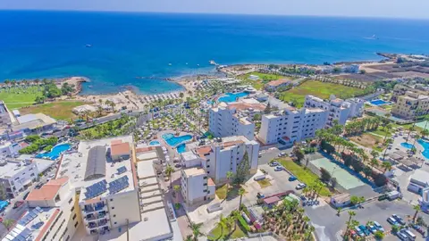 Marlita Beach Hotel Apartments, General view