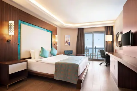 Ramada Hotel & Suites By Wyndham Kusadasi, Room