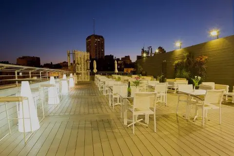 Eyal Hotel, Restaurant
