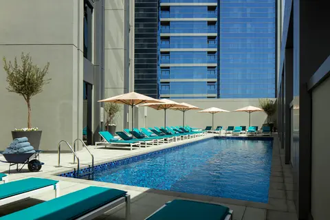 Rove Dubai Marina, Pool