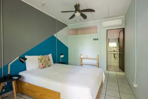 Socialtel Jaco, Room