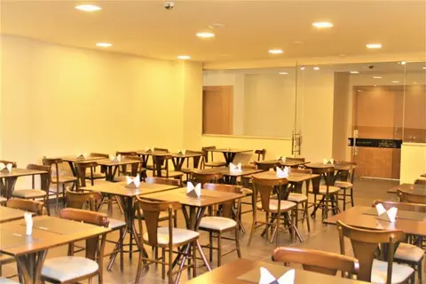 Dom Rafael Premium, Restaurant