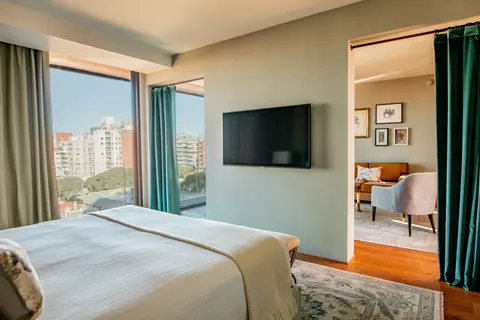 Hotel Montevideo, Room