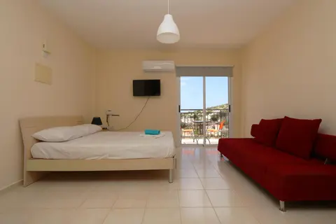 Peyia Pearl, 