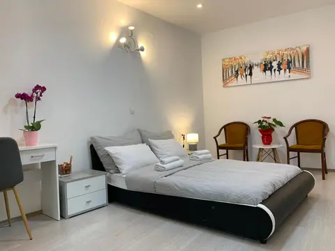 Lina Rooms Hostel, 