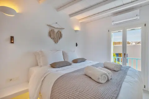 Mykonian Mews Luxury Suites, 