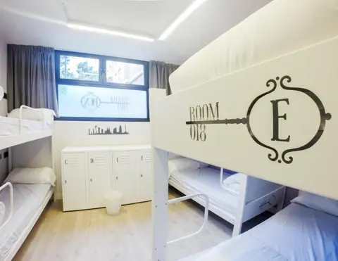 Room018BCN, 