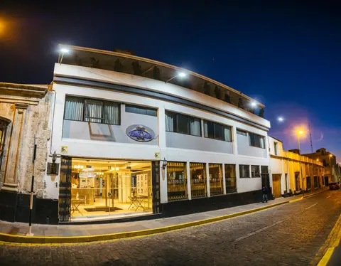 Hotel Tierrasur, 