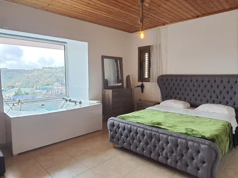 Aprosmeno Jacuzzi House 1, 