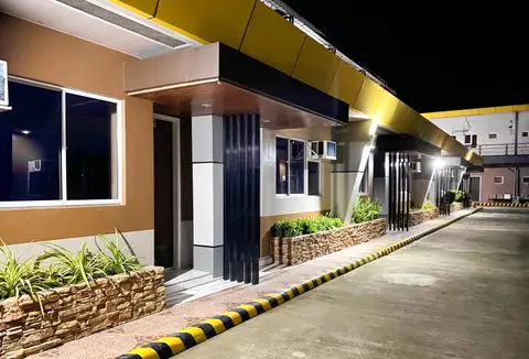 Ariano's Inn, 